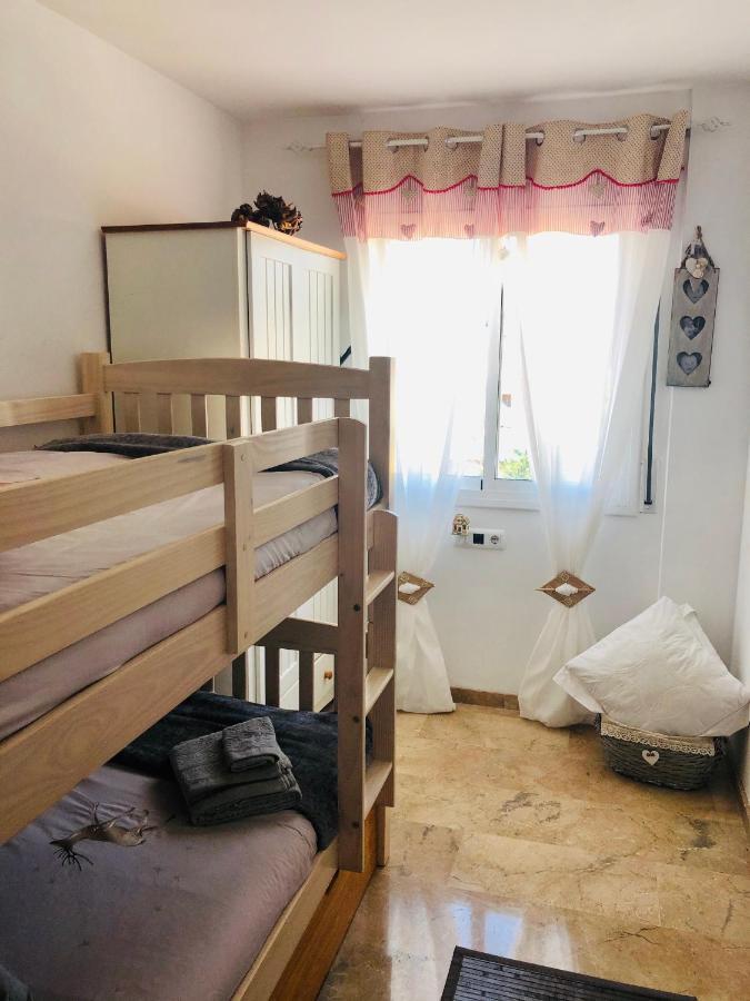 Apartamento Con Terraza Y Piscina En Malgrat De Mar Ngoại thất bức ảnh