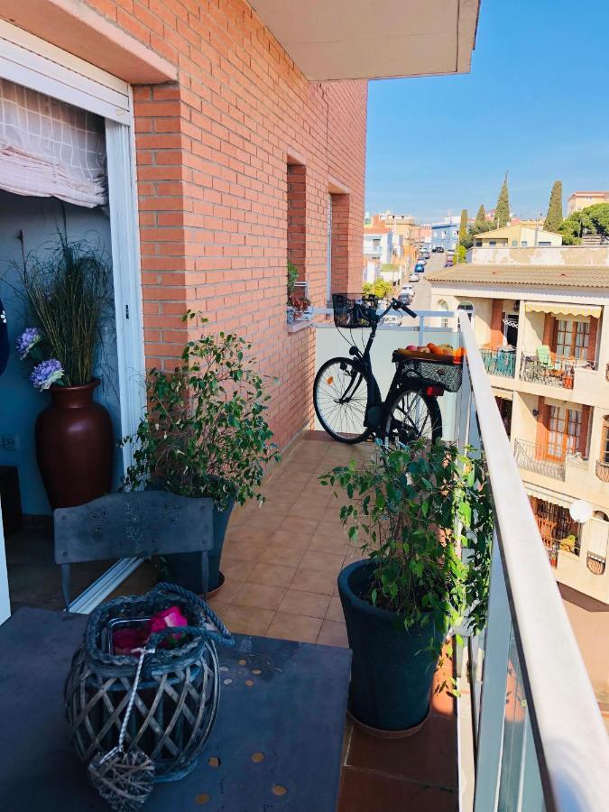 Apartamento Con Terraza Y Piscina En Malgrat De Mar Ngoại thất bức ảnh